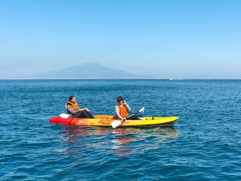 Sorrento: kayak small group tour to Bagni Regina Giovanna - Baths of Queen Giovanna: Your Swim Stop and Explore Time