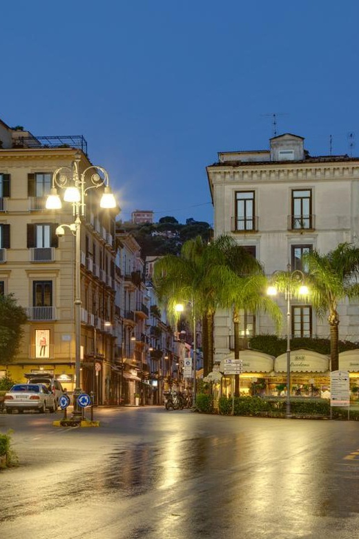 Sorrento: Night time Walking Tour & Limoncello Tasting - Understanding lemons and the production of limoncello