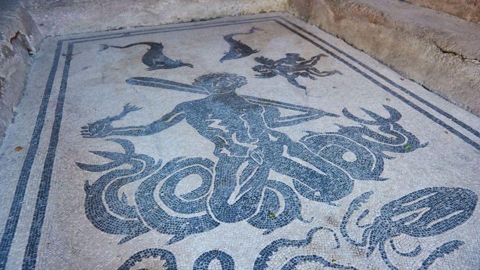 Sorrento: Pompeii & Herculaneum Tour with Skip-the-Line - Lunch, heat, and walking tips for a long Vesuvius day