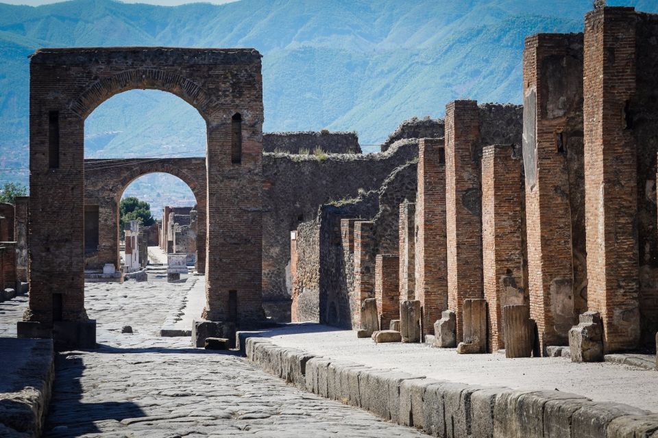 Sorrento: Skip-the-Line Pompeii Express Tour by Train - Free time after the tour: use it wisely on a vast site