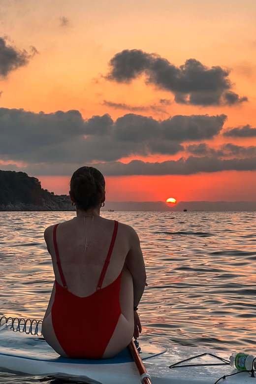 Sorrento: SUP Paddleboard Tour to Bagni Regina Giovanna - Where it starts in Sorrento: Via Marina Grande and real comfort on shore